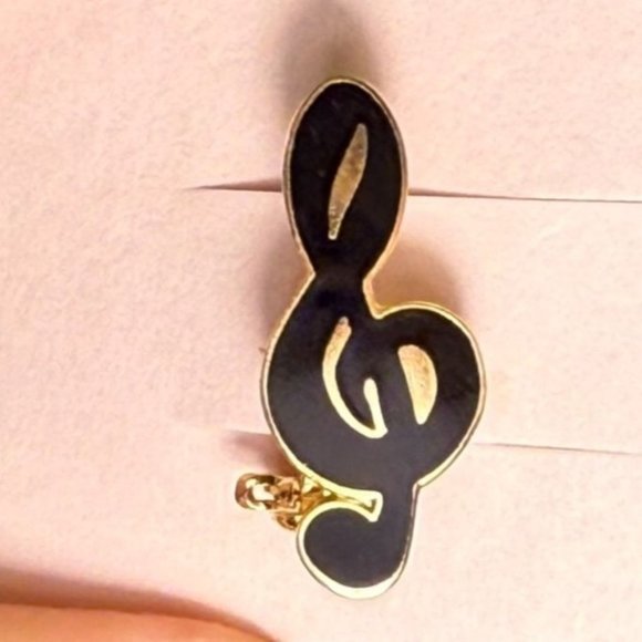 Timeless Elegance Musical Y2K Vintage Treble Clef Brooch Singers Conductor Piano - Picture 9 of 9